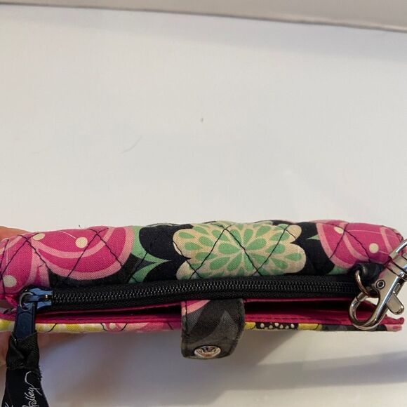Vera wristlet 6”x3” - Picture 2 of 3